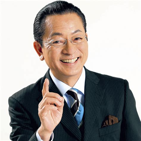 Jan 29, 2021 · 朝方に氷点下を記録した東京。日は昇りきったとはいえ、寒風は厳しかったが、英国紳士然とたたずんでいたのは水谷豊（68）。 本誌が新宿で『相棒 season19』（テレビ朝日系）のロケを目撃したのは1月中旬のことだった。 「この日は屋外でのロケが続きましたが、水谷さんも反町さんも寒そう. 水谷豊主演「相棒」第18話は15・1％で高視聴率キープ : スポーツ ...