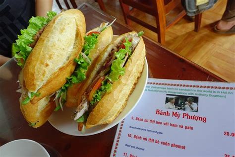 Ra đời từ năm 1996, trong suốt 20 năm hình thành và phát triển, với sự cố gắng không ngừng nghỉ để tìm hiểu tư tưởng và cảm xúc của khách hàng, thu hương Falling in love with Banh mi - Vietnamese Bread - Vietnam ...