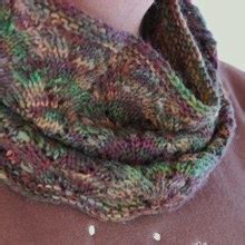 This free neck warmer pattern is for sewing yourself something pretty! Free Cowls and Neck Warmers Knitting Patterns ...