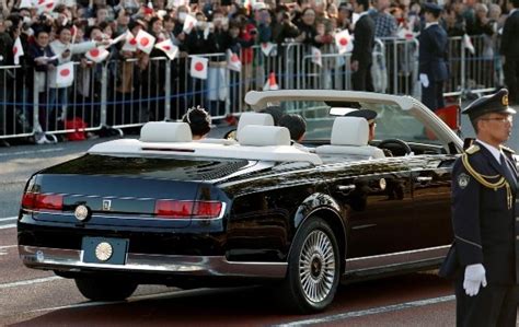 Japans New Emperor Rides Through The Streets Of Tokyo In One Off
