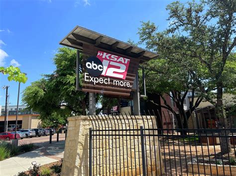 KSAT's tearful farewell to weekend ‘GMSA’ anchor