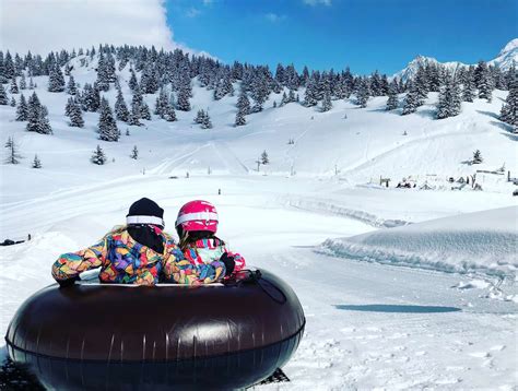 Mount peter is conveniently located in warwick, just one hour from new york city (the george washington bridge) in the hudson valley, of orange county, new york. Chamonix Ski Resort - Les Houches Review - The Family ...