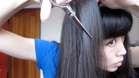 How To Thin Out Your Hair With Shears Or A Razor Youtube