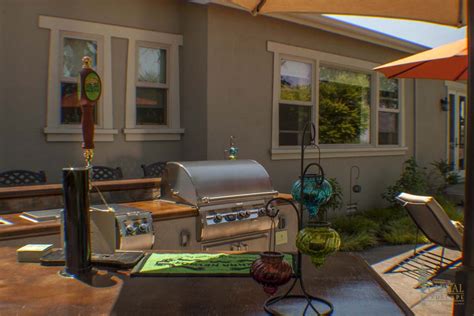 Backyard kitchen and tap instagram. outdoor-kitchen-umbrella-tap-stove-grill-sacramento ...