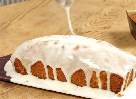 Une recette de cake parfumé au citron bergamote recouvert dun glaçage
