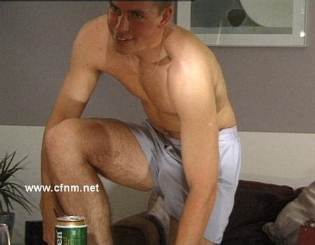 Hot Cfnm Series Nude Waiter Jerks Off For Milfs Pics Xhamster