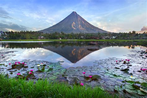 It consists of approximately 7,641 islands which puts the philippines in second rank in asia, next to indonesia, and seventh in the whole world, as. Philippines | Association Montessori Internationale