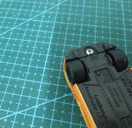 Ia bermaksud, jika ada objek atau tangan menghalang cermin tersebut tutup sepenuhnya, maka secara automatik cermin tersebut akan berhenti. Cara Pasang Skru Pada Base Hot Wheels