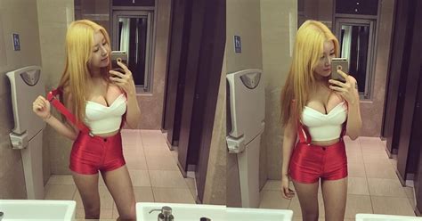 Soyoon Of Pocket Girls Takes A Sexy Selfie Of New Outfit