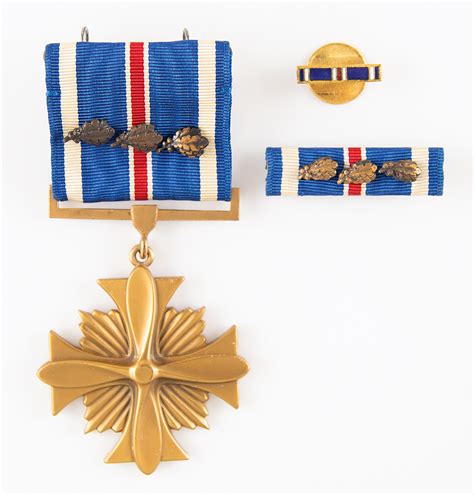 Jim Mcdivitts Distinguished Flying Cross With Oak Leaf Clusters Sold