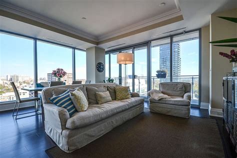 We appreciated the roomy house, full kitchen, 4 bedrooms, comfortable beds, lots of extras and a nice, quiet neighborhood. Secrets of the Four Seasons | Toronto Star