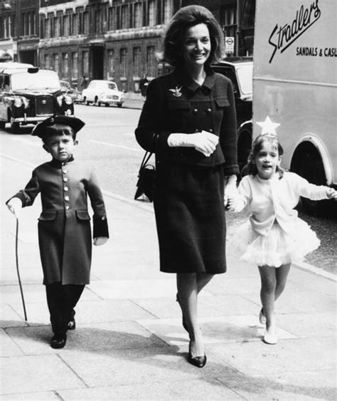 Lee Radziwill Pictures Best Photos Of Jackie Kennedys Younger Sister