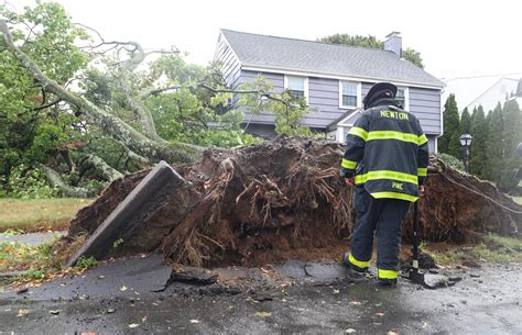 Photos Powerful Storm Causes Damage Across New England Nbc Boston
