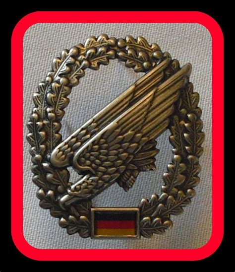 Die fallschirmjägertruppe ist eine truppengattung im heer der bundeswehr. BW Barettabzeichen Fallschirmjäger Metall ... (mit Bildern ...