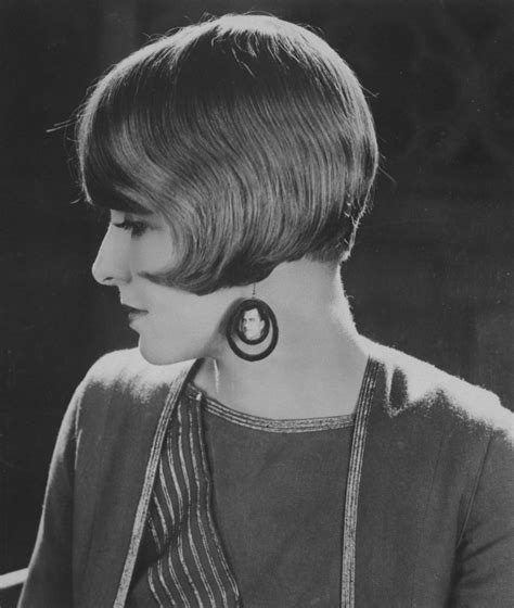 Cute Short Hairstyles 60 Style Icons Sport The Bob From The 1920s To