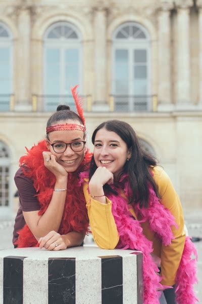 Bon photographe et pas cher pour notre enterrement de vie de jeune fille à paris. Shooting photo Photographe EVJF avec Victoria, photographe ...
