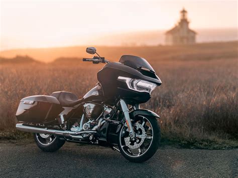 New 2024 Harley Davidson Road Glide® White Onyx Pearl Chrome Finish