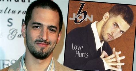 Beautiful Jon B Shows His Wife Of 13 Years And 108 Year Old Grandmom