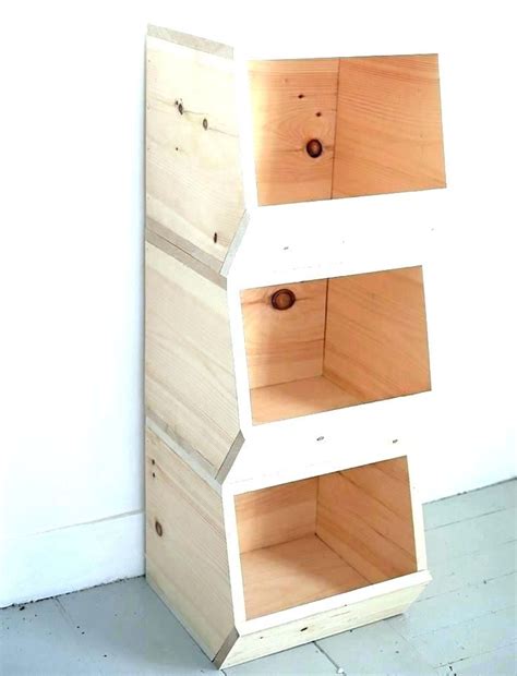 The basic idea of a potato box is you start at a bottom level and plant potatoes. wooden potato and onion storage bin plans wooden free ...