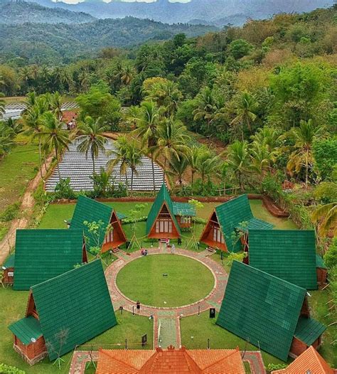 Disebut candi umbul karena bangunan candinya berada di kolam. Alamat dan Harga Tiket Masuk Balkondes Sakapitu Magelang ...