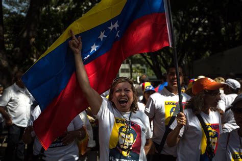 Venezuelans Take to Streets to Oppose President Nicolás Maduro - The