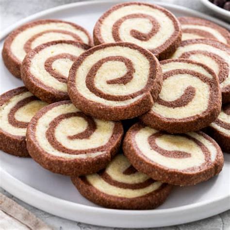 Chocolate And Vanilla Pinwheel Cookies Jessica Gavin