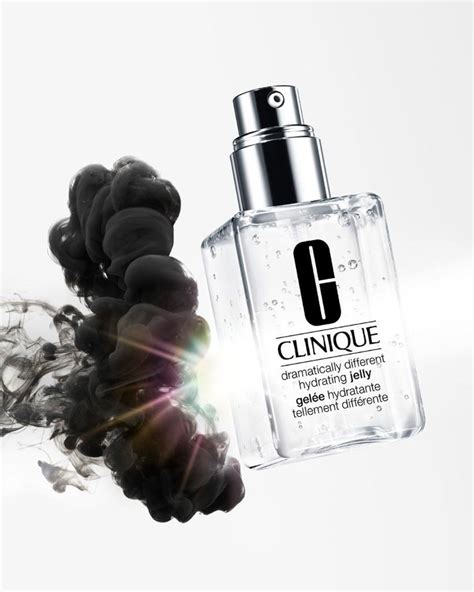 Introduce it to your cleanser and toner. Review gel dưỡng ẩm Clinique Dramatically Different ...