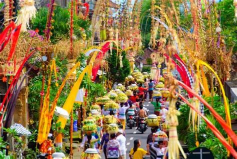 Mengenal Hari Raya Galungan Umat Hindu Bali Area Bali Indonesia
