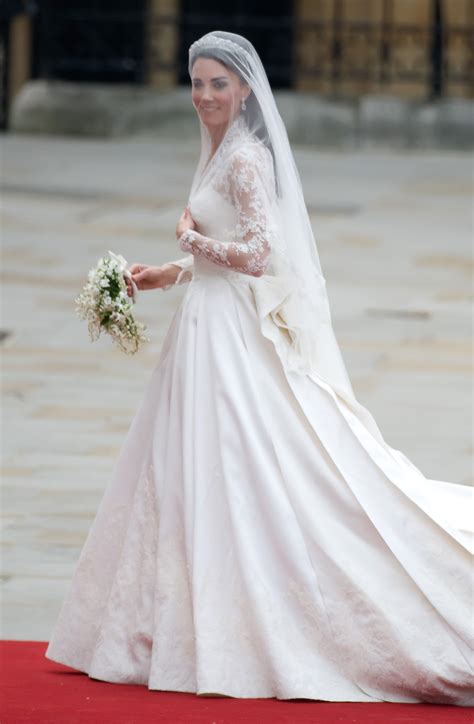 He also said he liked my dress, lillie said. Sarah Burton for Alexander McQueen designs Kate's royal ...
