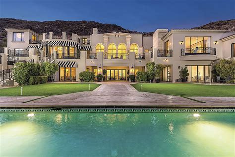 Voyeurism - PHOENIX magazine