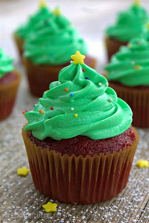 Christmas Tree Frosted Cupcakes This Silly Girls Kitchen