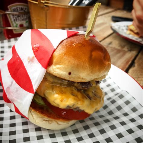 Revisiting A Classic The Cali Burger Bread Meats Bread Glasgow