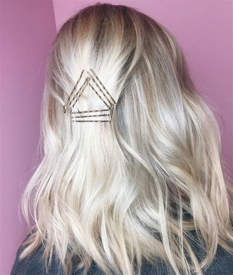 25 Ways Youve Never Thought To Wear Bobby Pins Bobby Pin Hairstyles
