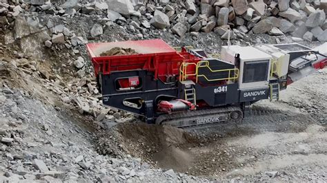 Sandvik Qj341 Mobile Jaw Crusher Watch Our Sandvik Qj341 Mobile Jaw Crusher With Its Large