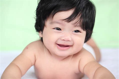 Bila ruam bayi disertai demam tinggi, kesulitan bernafas, muntah, atau penurunan infeksi jamur muncul dengan cara berbeda pada bayi. Sebabkan Gatal, Berikut Cara Mengatasi Ruam Popok Bayi ...