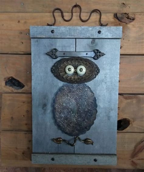 Rustic Metal Owl Art Wood And Metal Junk Art Farmhouse Wall Etsy