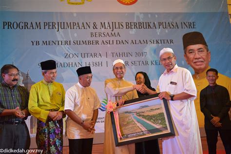 Can use majlis swimming pool but with strict rule. Majlis Berbuka Puasa bersama YB Menteri Sumber Asli & Alam ...