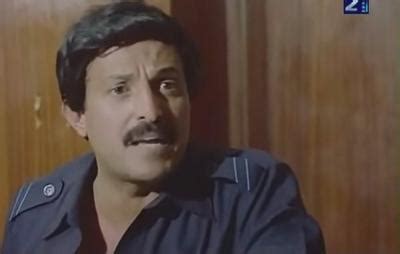 وكان غانم (84 عاماً) وزوجته الممثلة دلال عبد العزيز. صورة 23 من فيلم الرجل الذي عطس - سمير غانم - الدهليز ...