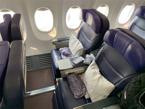 Review Malaysia Airlines 737 800 Business Class Bangkok To Kuala Lumpur The Aircraft King