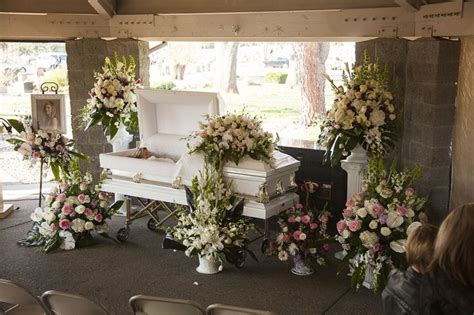 Liana Kotsura In Her Open Casket During Her Funeral Casket Funeral Hot Sex Picture