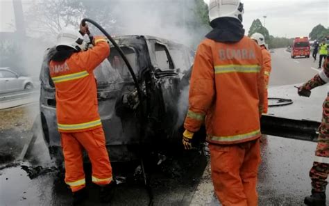 Tensions rose as police donned riot gear, and two police vehicles were pelted with stones and jumped on, reuters news agency reported. Father, 3-year-old daughter burnt alive in Penang highway ...