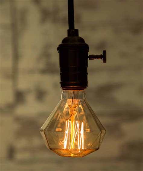 Old Fashioned Light Bulb for Classy Industrial Interior Feeling - HomesFeed