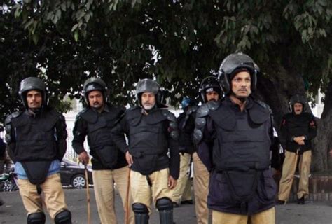 ctd arrests commander of lyari gang war