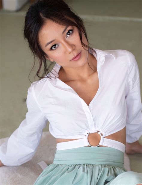 Angela Zhou Biography Height Life Story Super Stars Bio