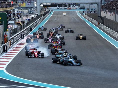 Für das rennen der formel 1 liegt die regenwahrscheinlichkeit aber nur bei zehn prozent. Offiziell: Formel-1-Rennen starten ab sofort um 15:10 Uhr ...