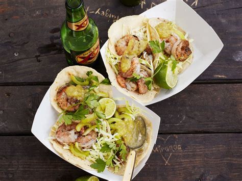 Shrimp Tacos With Tomatillo Salsa Recipe Recipe Recipes Wine