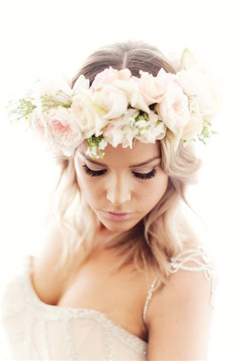 Blumen im haar sind im trend. Pin von Claudia Rodler auf EARTH LAUGHS IN FLOWERS