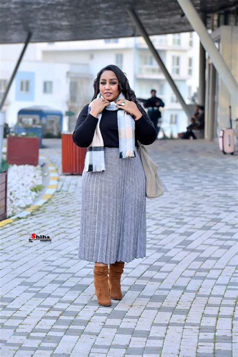 شاهد بالصور الفنانة هدى عربي تستعرض في شوارع تركيا بأزياء الشتاء وتعلن عن تدشين أغنيتها
