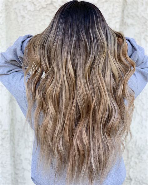 Beige Blonde Ombré Balayage By Me😍🤩😻 In 2020 Blonde Ombre Blonde