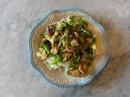 What you need to make pioneer woman chicken stir fry with plum sauce